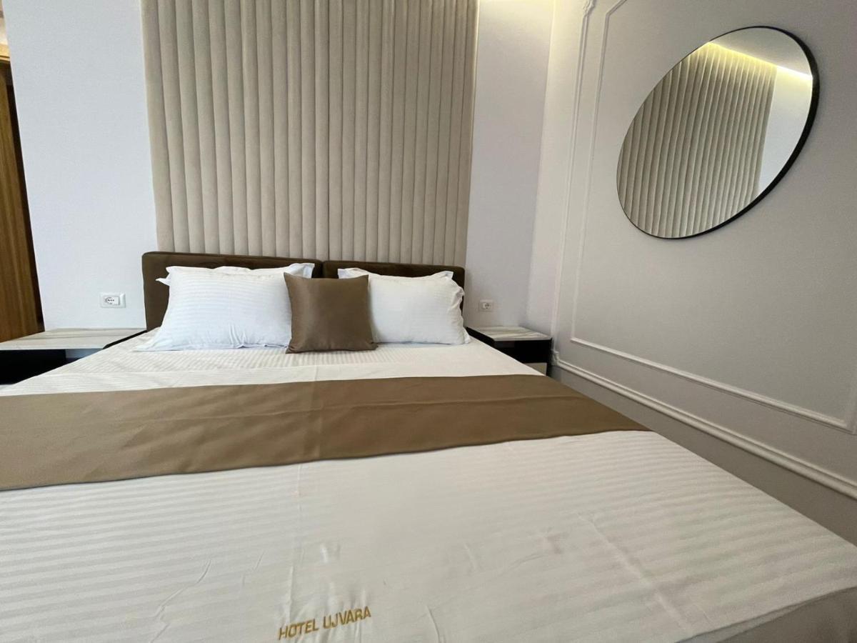 Hotel Ujvara Belsh Bagian luar foto