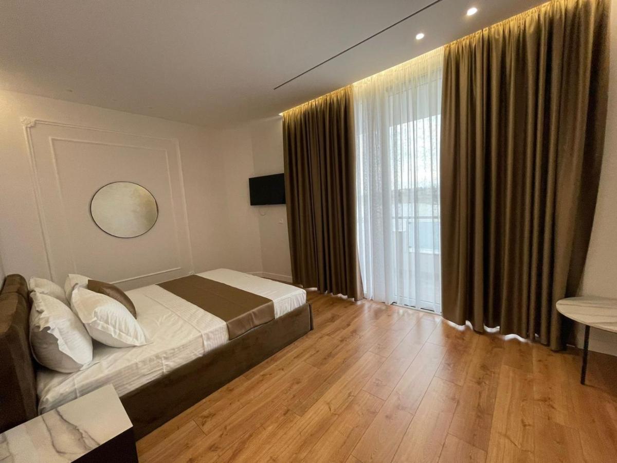 Hotel Ujvara Belsh Bagian luar foto
