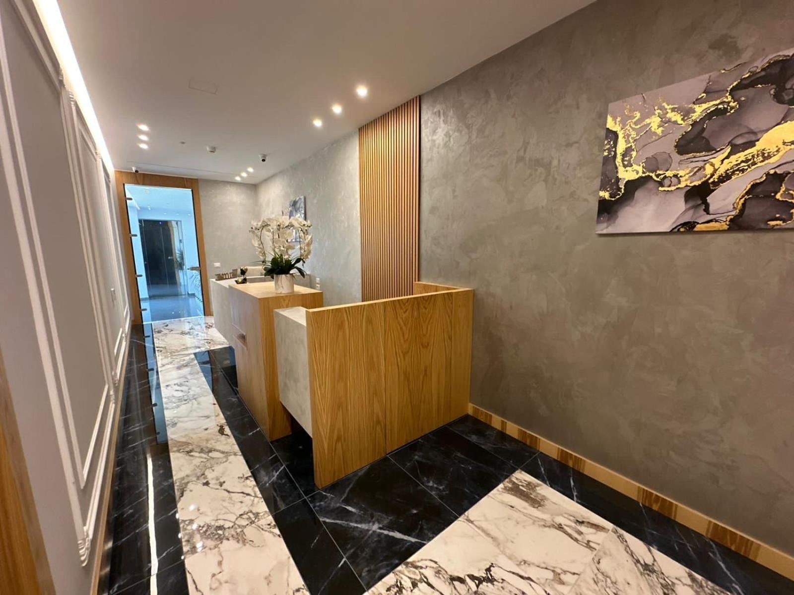 Hotel Ujvara Belsh Bagian luar foto