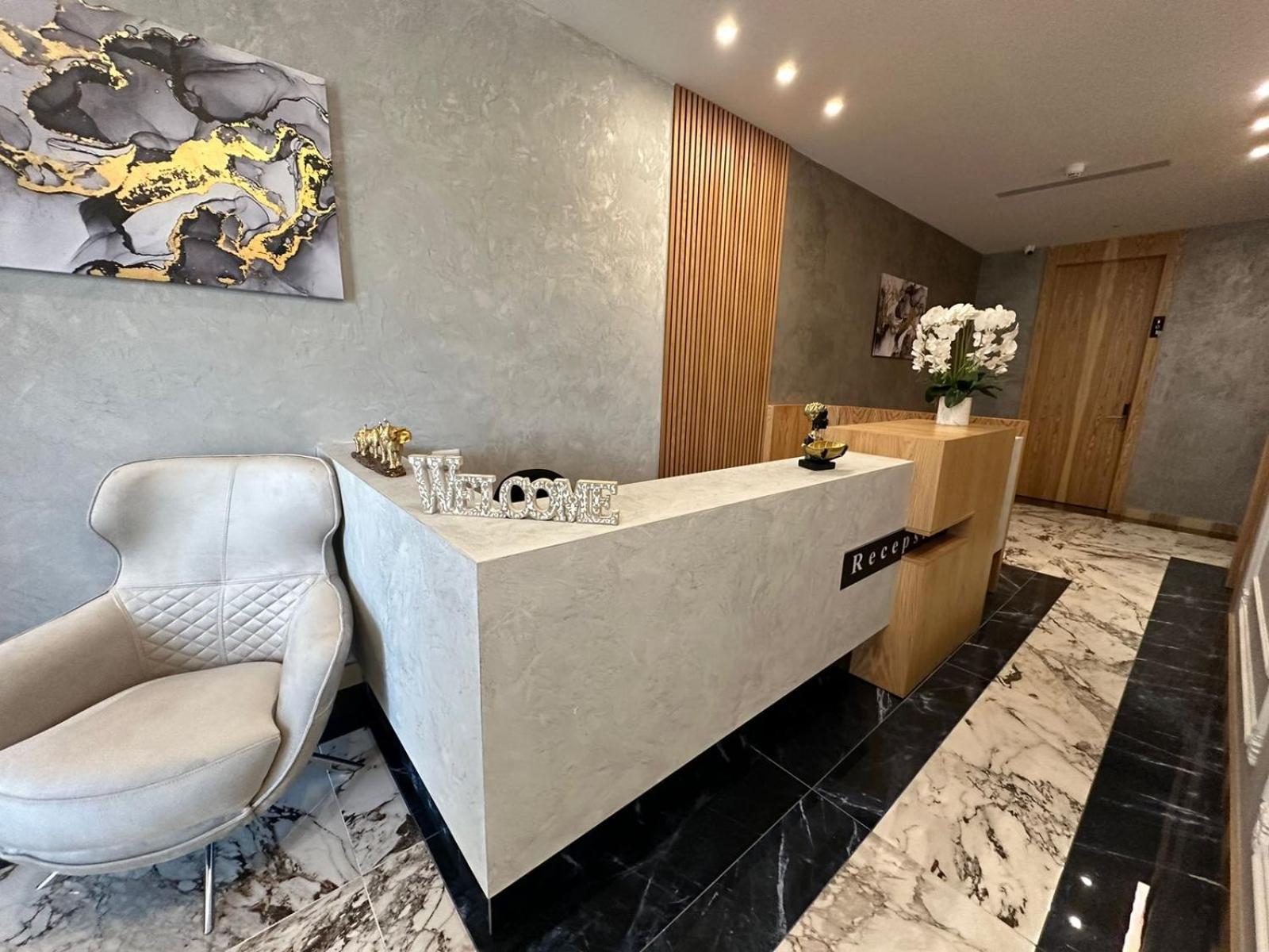 Hotel Ujvara Belsh Bagian luar foto
